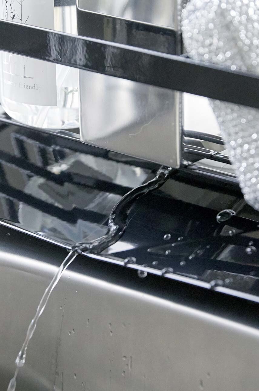 Οργανωτής νεροχύτη Yamazaki Tower φωτογραφία