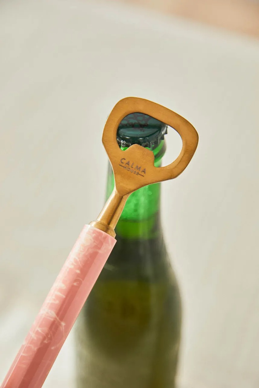 Ανοιχτήρι μπουκαλιών Calma House Mango χρώμα: ροζ φωτογραφία