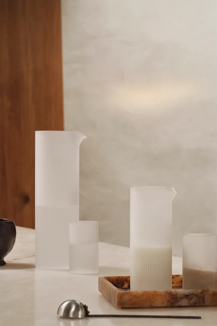 Κανάτα γάλακτος ferm LIVING Ripple Milk Jug 400 ml χρώμα: άσπρο φωτογραφία