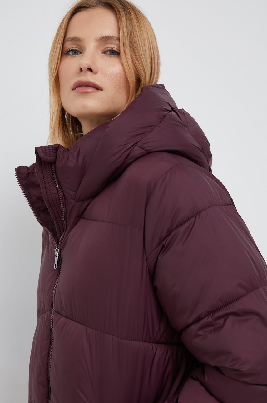 

Яке Vero Moda в бордо с преходна изолация