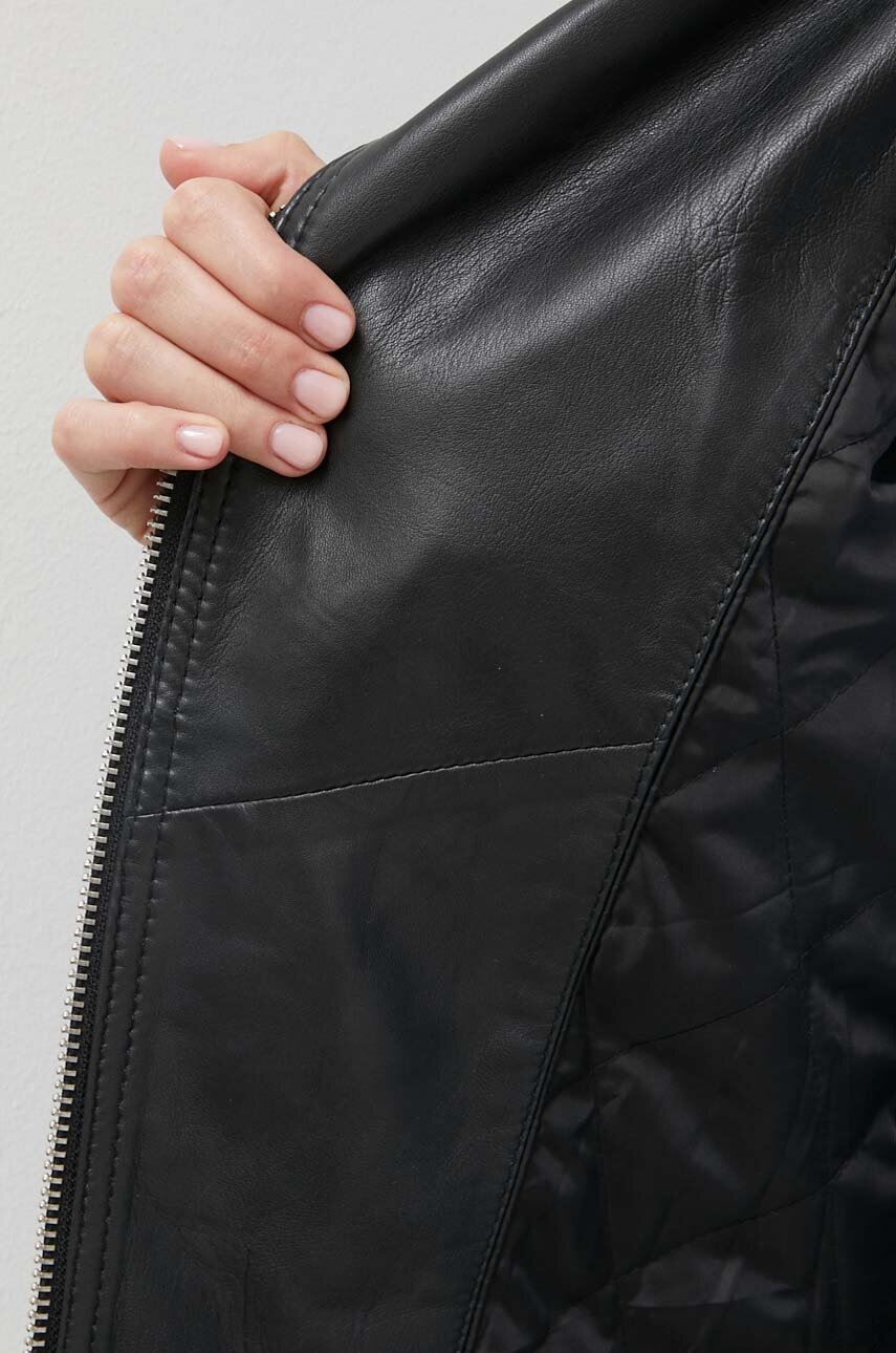 Δερμάτινο jacket Gestuz γυναικεία, χρώμα: μαύρο φωτογραφία