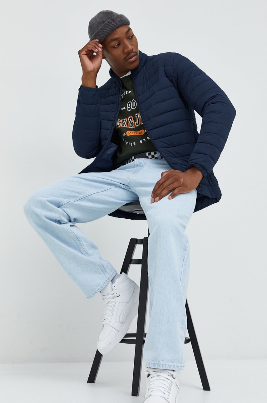 

Яке Jack & Jones в тъмносиньо с преходна изолация, Тъмносин