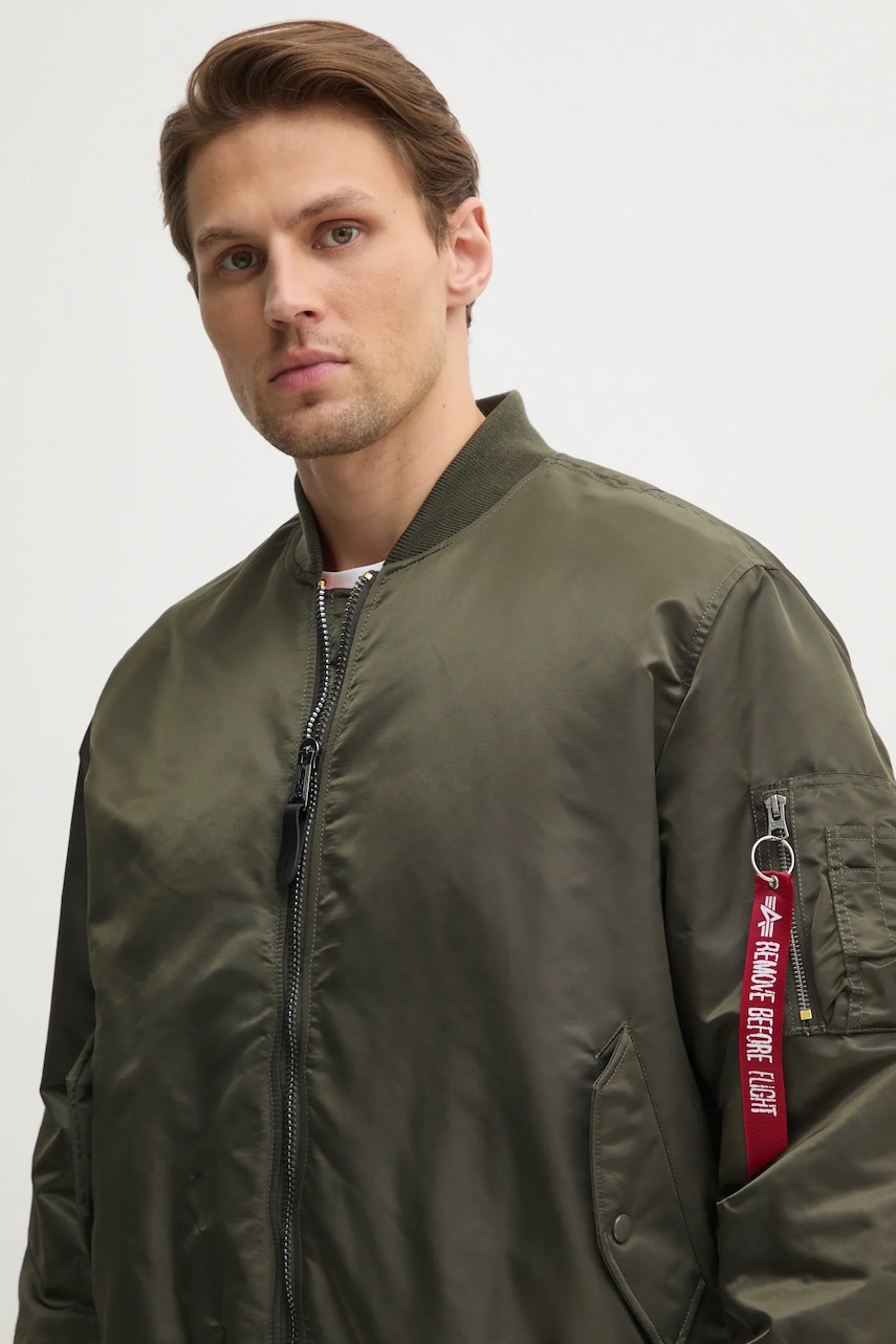 Двусторонняя куртка-бомбер Alpha Industries Ma-1 Reversible мужская цвет зелёный переходная 100101.04-green Двусторонняя куртка-бомбер Alpha Industries Ma-1 Reversible мужская цвет зелёный переходная 100101.04-green