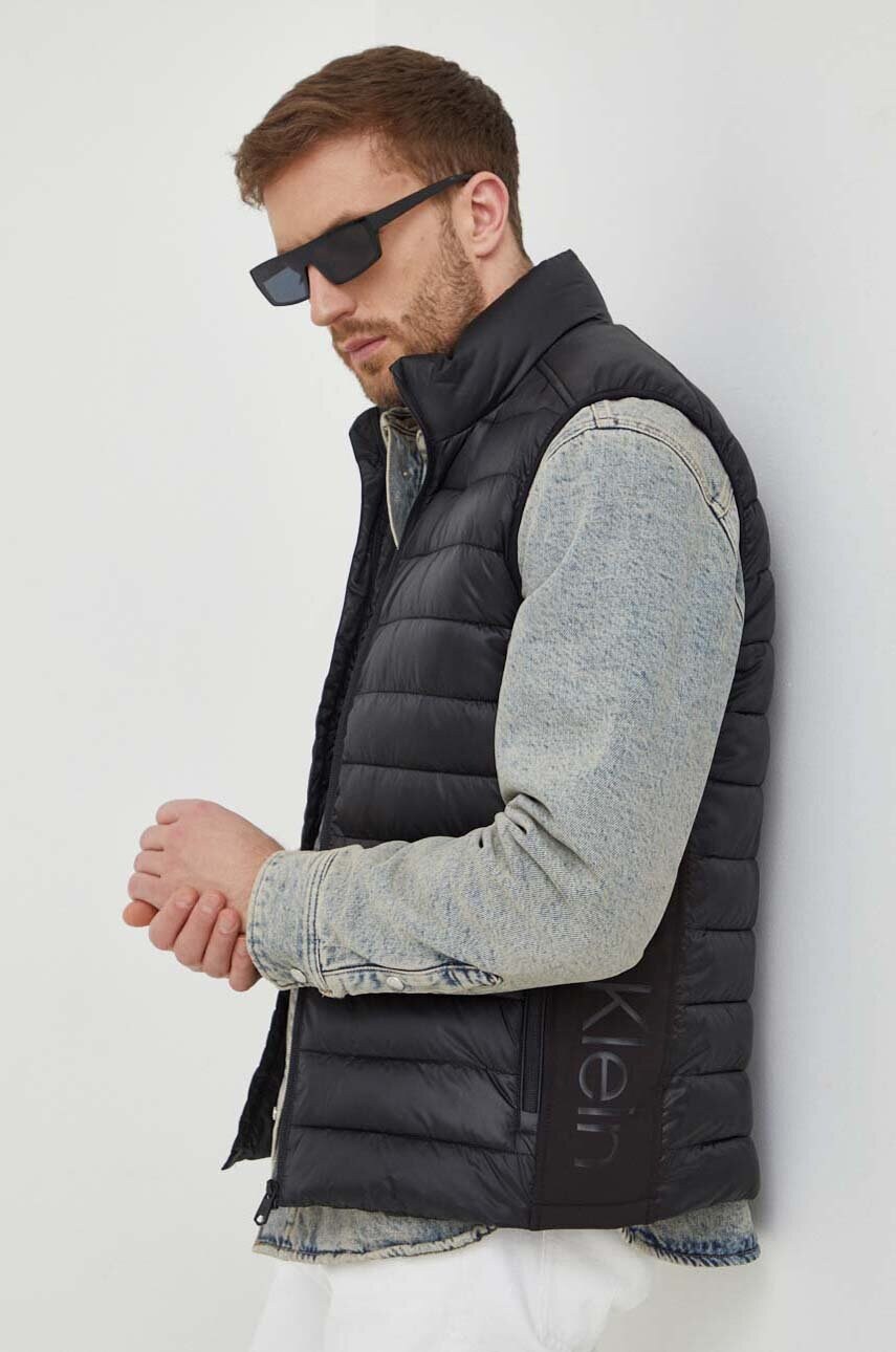 Levně Vesta Calvin Klein černá barva, K10K108292