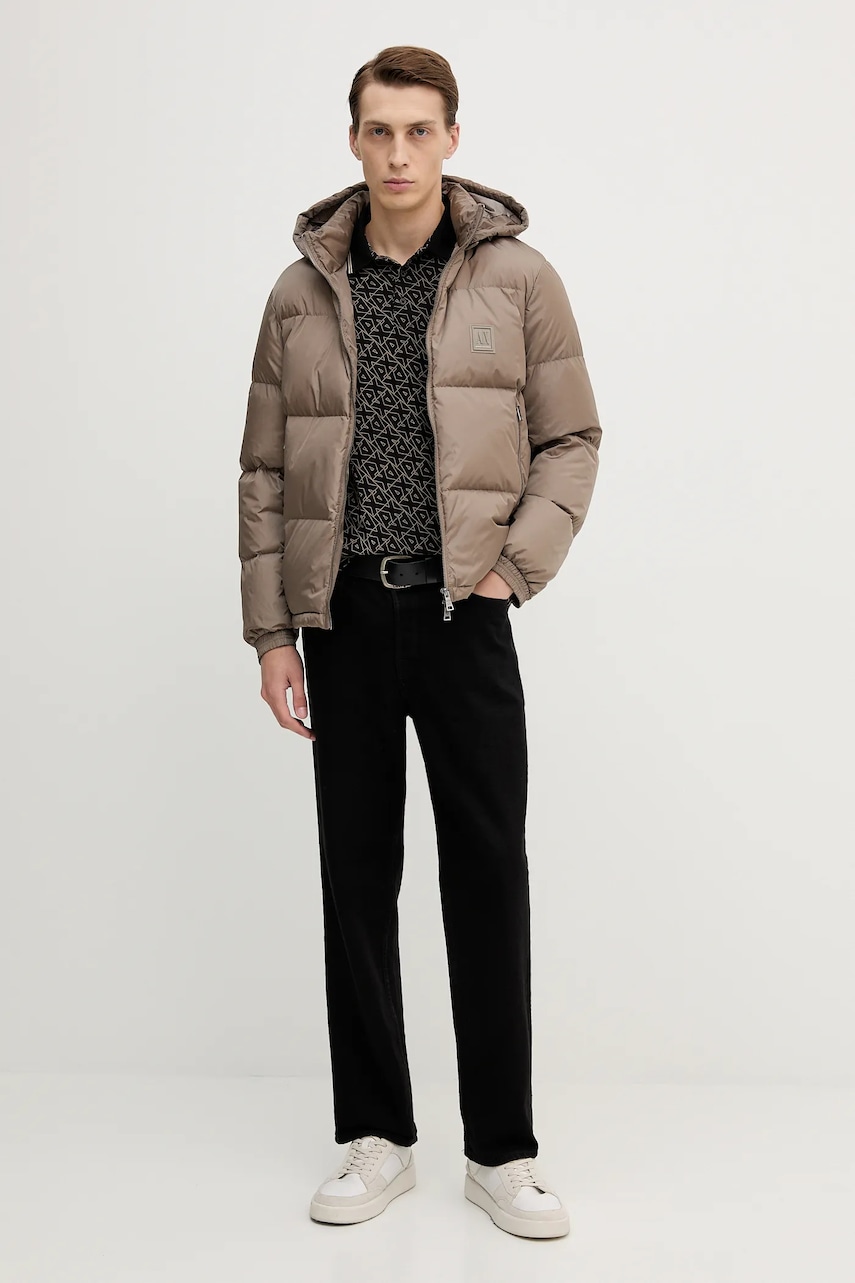 Пуховая куртка Armani Exchange цвет коричневый зимняя XM000348 AF12286 Пуховая куртка Armani Exchange цвет коричневый зимняя XM000348 AF12286
