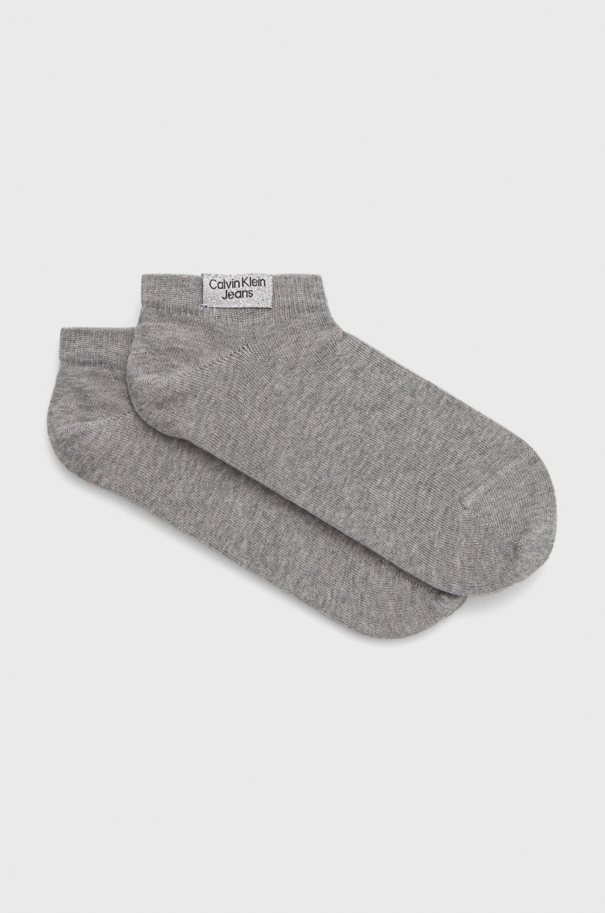 

Чорапи Calvin Klein Jeans дамски в сиво 701218749, Сив