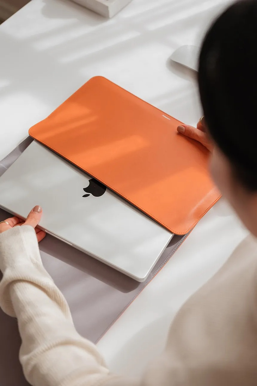 Θήκη φορητού υπολογιστή Orbitkey Hybrid Laptop Sleeve 16" χρώμα: πορτοκαλί φωτογραφία