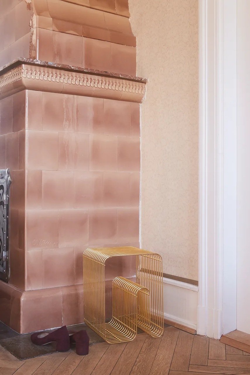 Σκαμπό AYTM Curva χρώμα: κίτρινο, 0 φωτογραφία