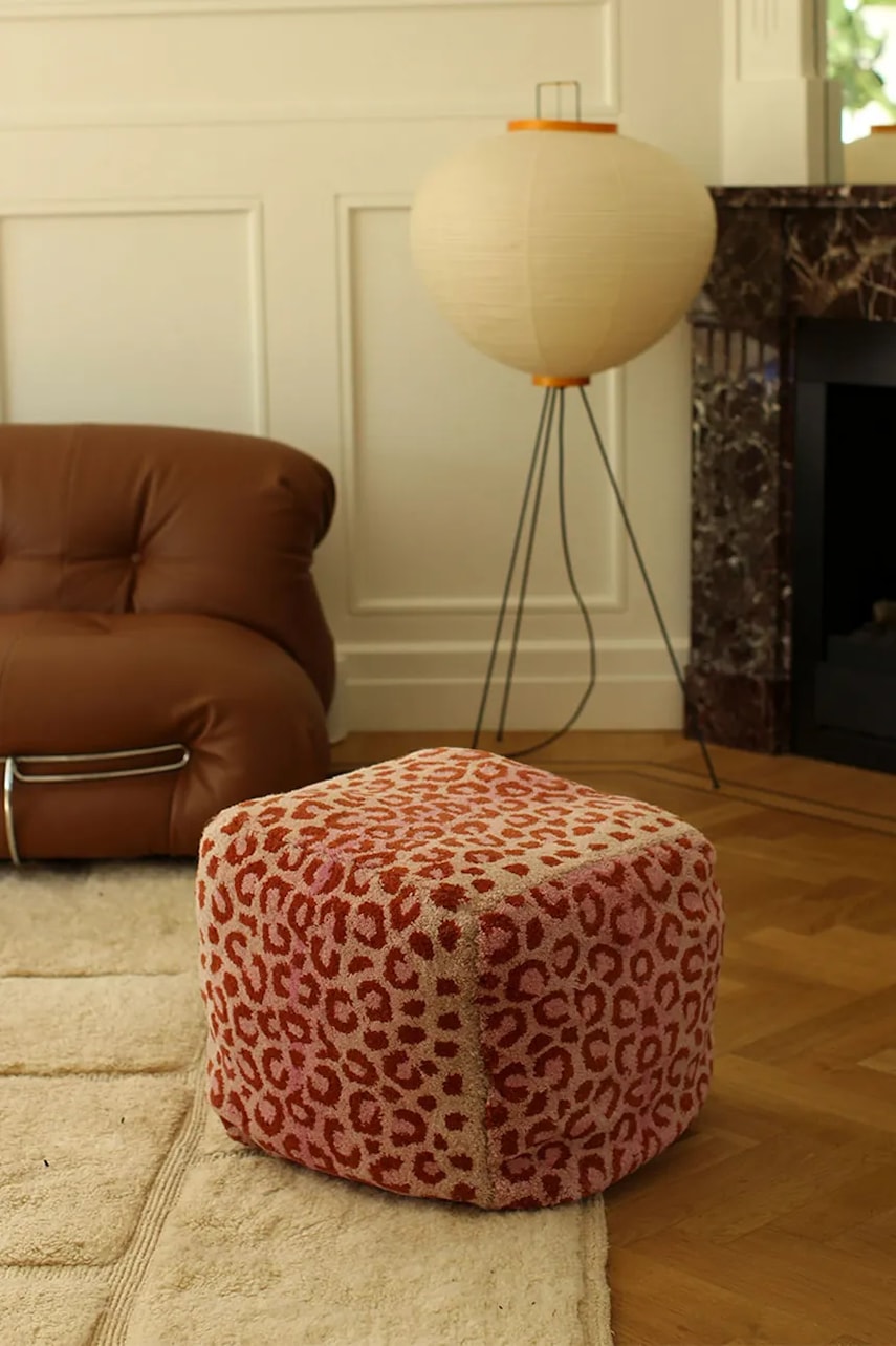 Doing Goods scaun de puf Pink Leopard Pouf S