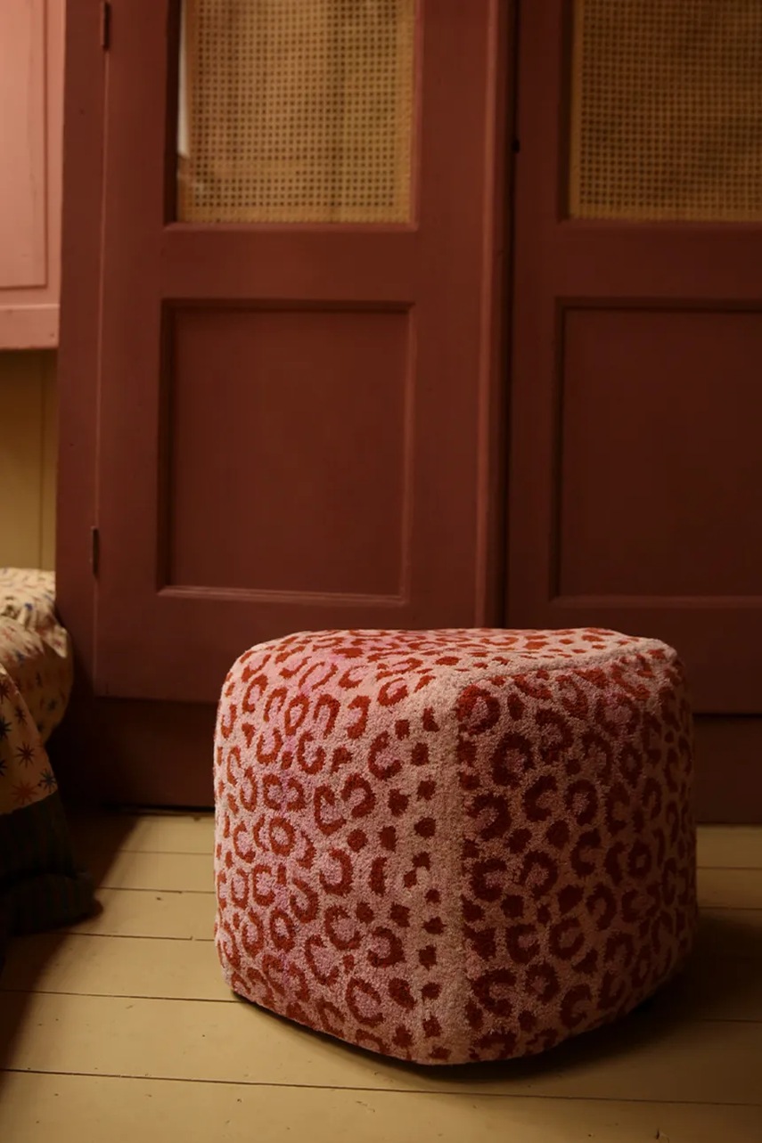 Πουφ Doing Goods Pink Leopard Pouf S φωτογραφία