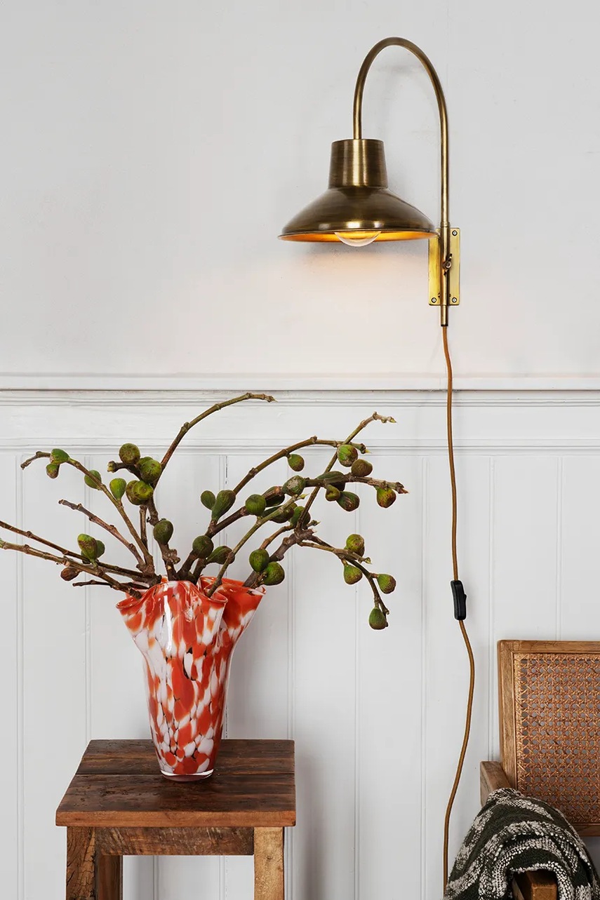 Stůl Madam Stoltz 30 x 30 x 75 cm (obrázek 4)