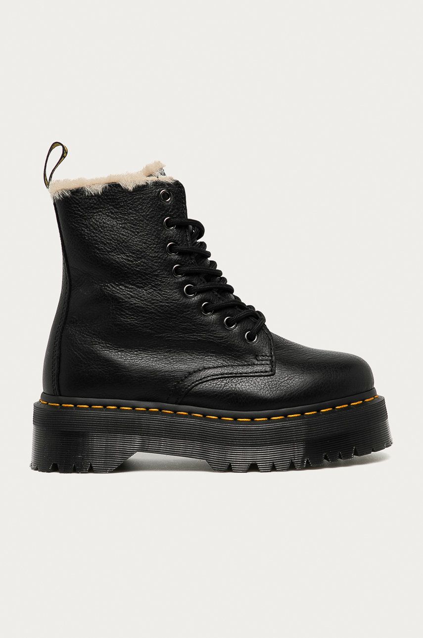 Levně Kožené workery Dr. Martens 25637001 Jadon Fl černá barva, na platformě, zateplené