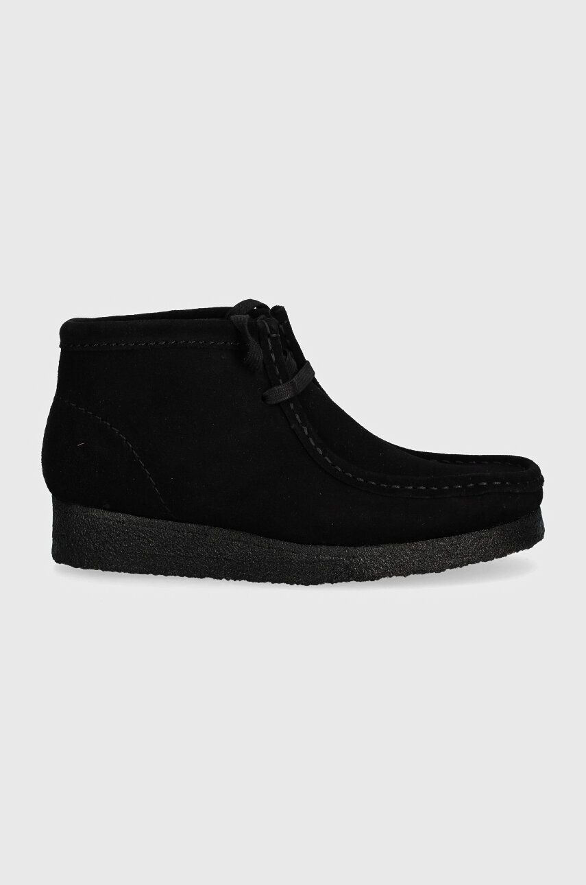 Замшеві мокасини Clarks Wallabee Boot колір чорний на плоскому ходу 26155521-BLACK