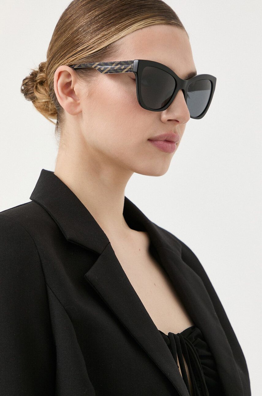 Slnečné okuliare Versace dámske, čierna farba