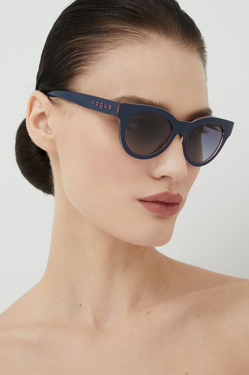 VOGUE ochelari de soare femei, culoarea albastru marin ACCESORII imagine megaplaza.ro