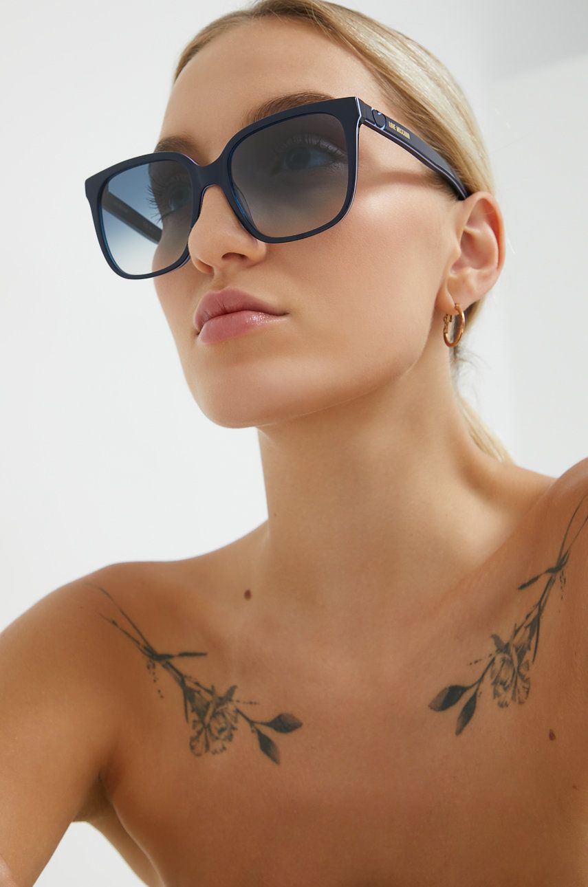 Love Moschino ochelari de soare femei, culoarea albastru marin