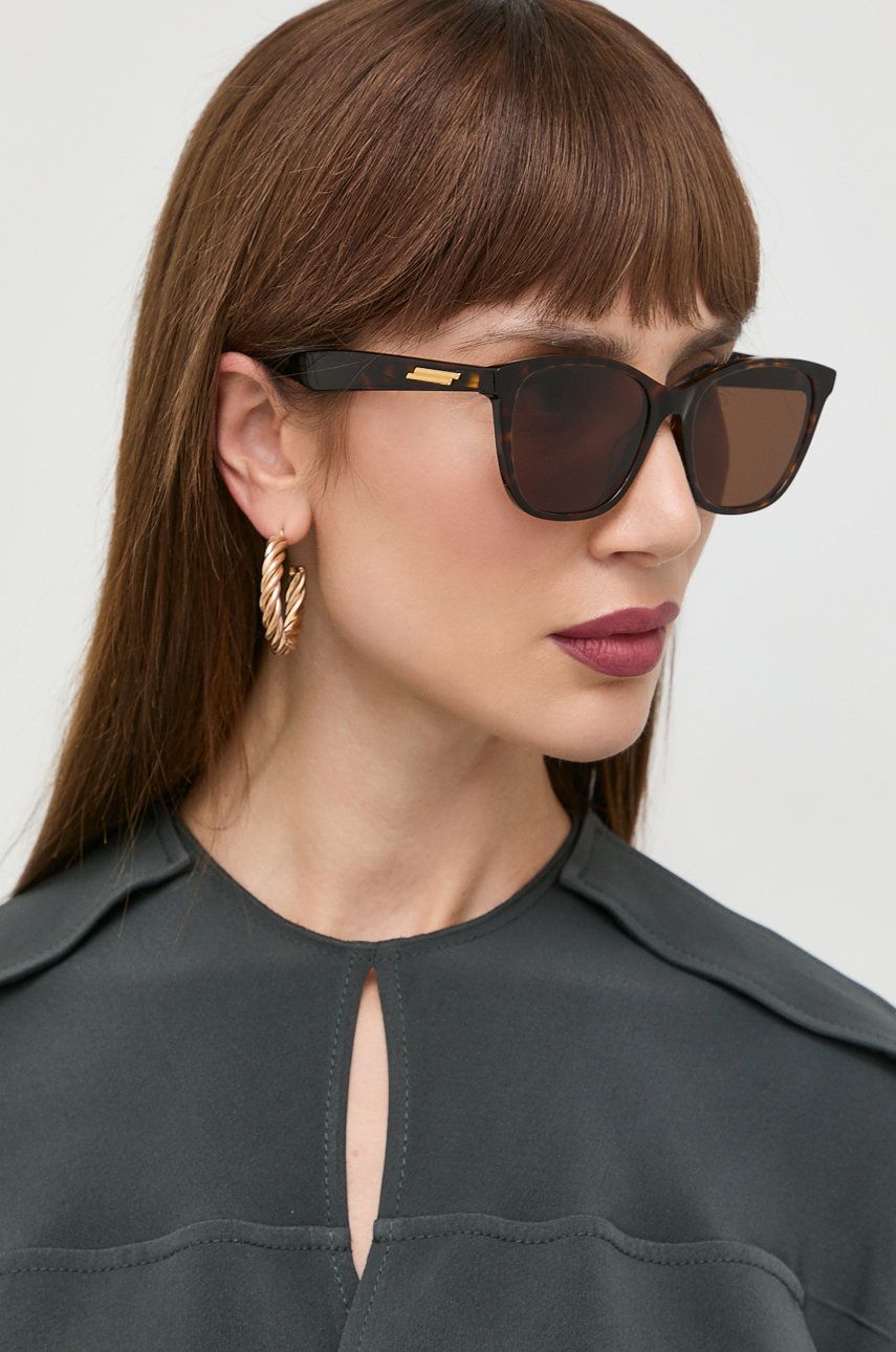 Bottega Veneta ochelari de soare femei, culoarea maro accesorii imagine noua gjx.ro