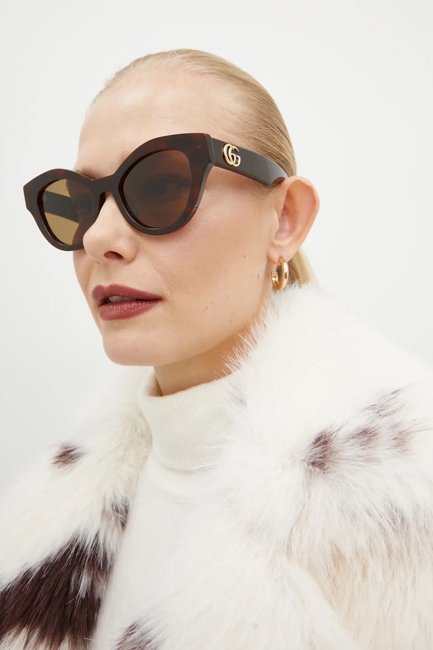 

Слънчеви очила Gucci в кафяво, Кафяв
