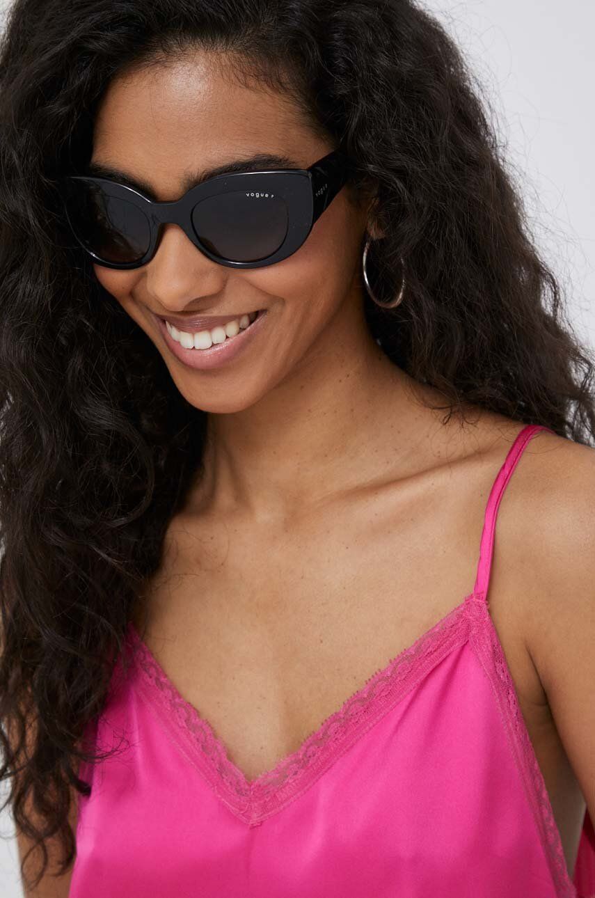 VOGUE ochelari de soare femei, culoarea negru - Shoppu.ro