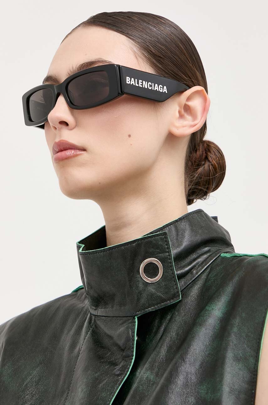 

Сонцезахисні окуляри Balenciaga жіночі колір чорний