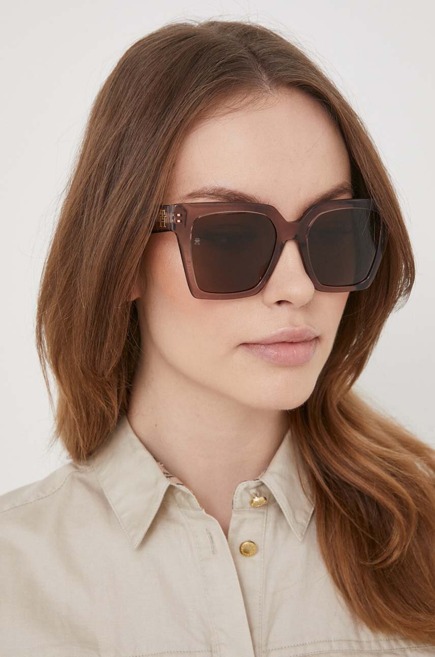

Слънчеви очила Tommy Hilfiger в кафяво TH 2100/S, Кафяв