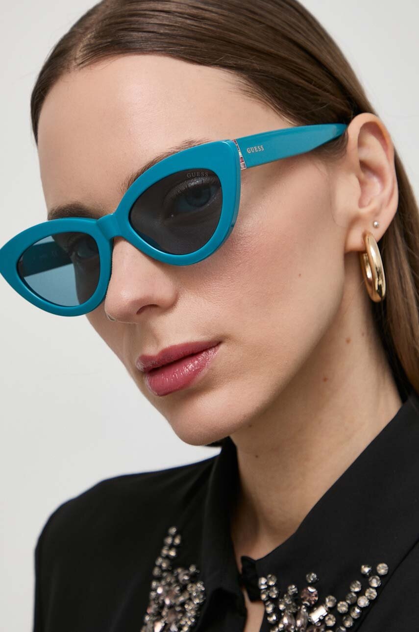

Слънчеви очила Guess в синьо GU7905_5289V, Син
