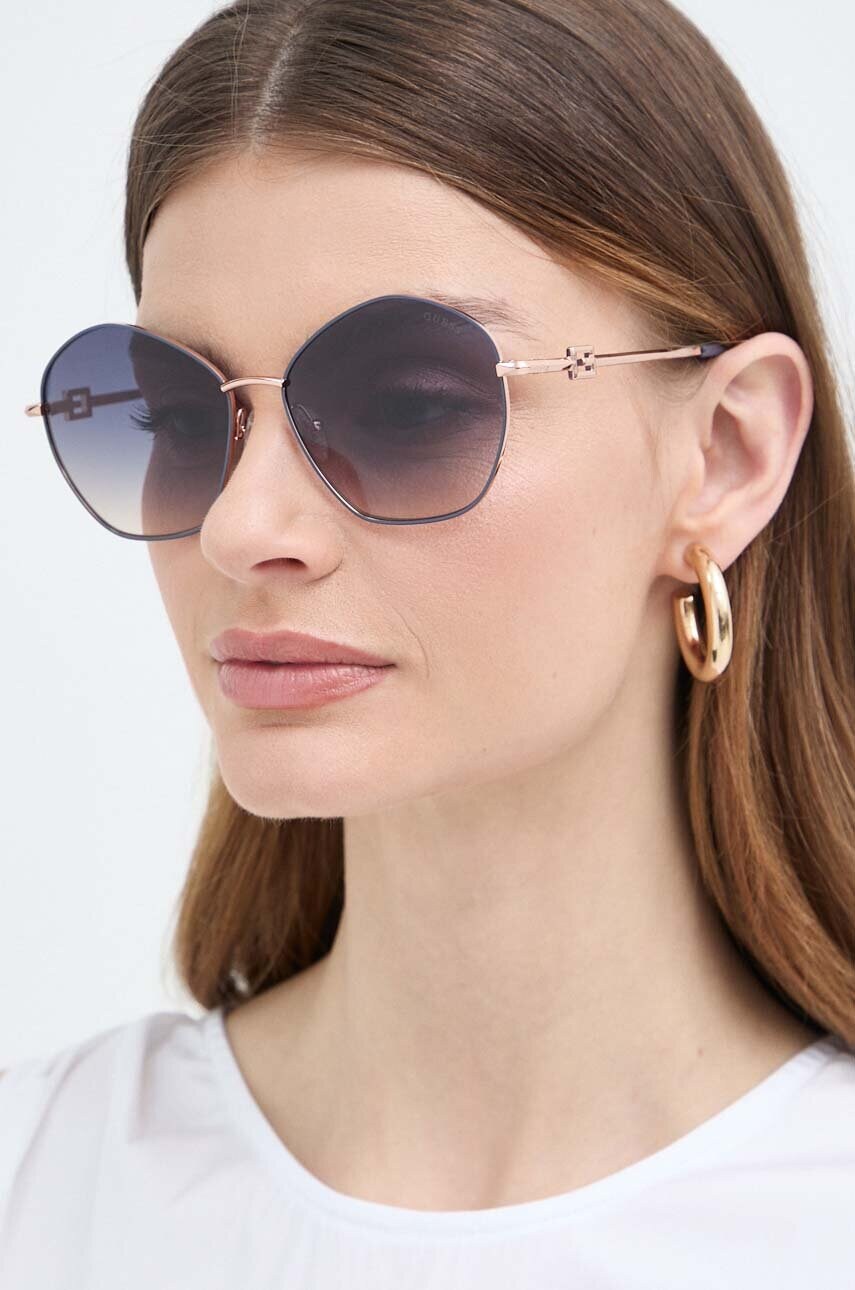 Levně Sluneční brýle Guess dámské, tmavomodrá barva, GU7907_5920B