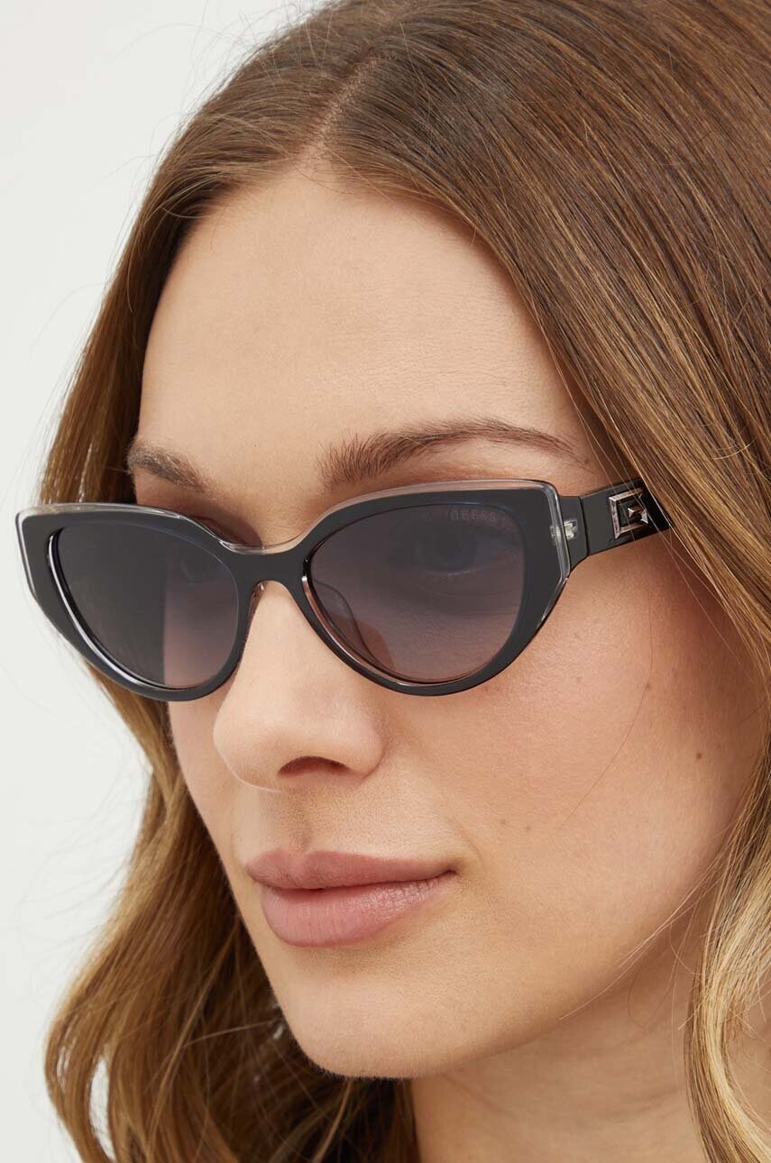 Levně Sluneční brýle Guess dámské, černá barva, GU7910_5205B