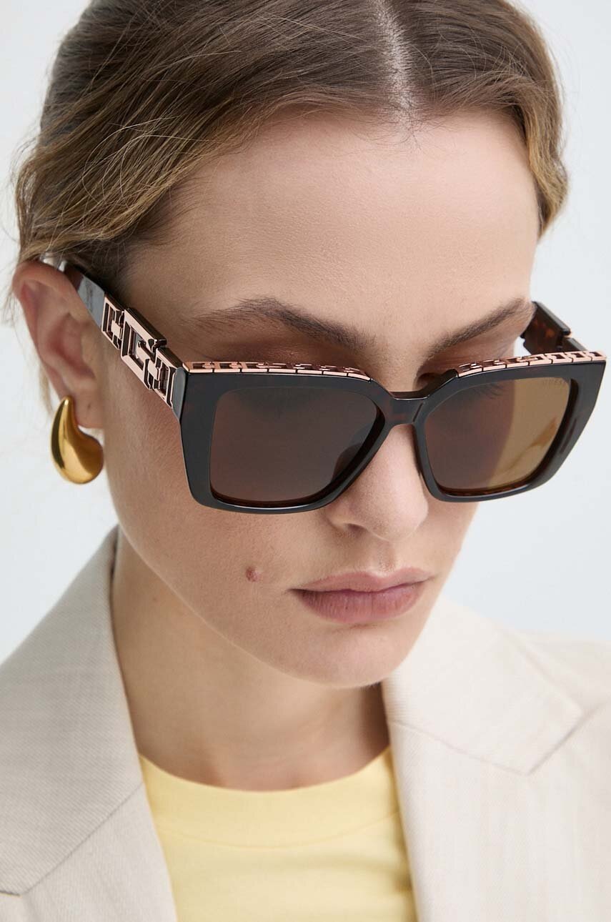 

Слънчеви очила Guess в кафяво GU7915_5552E, Кафяв