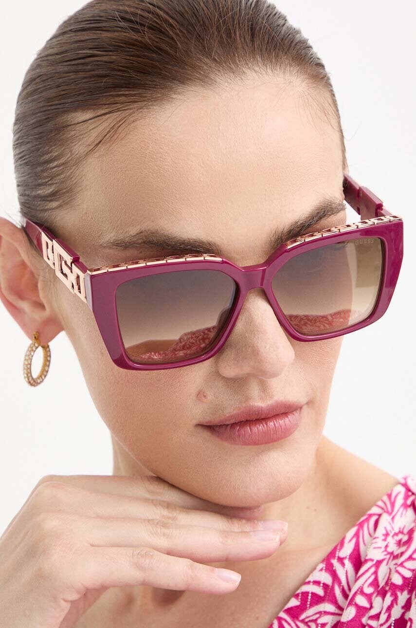 

Слънчеви очила Guess в лилаво GU7915_5569G, Виолетов