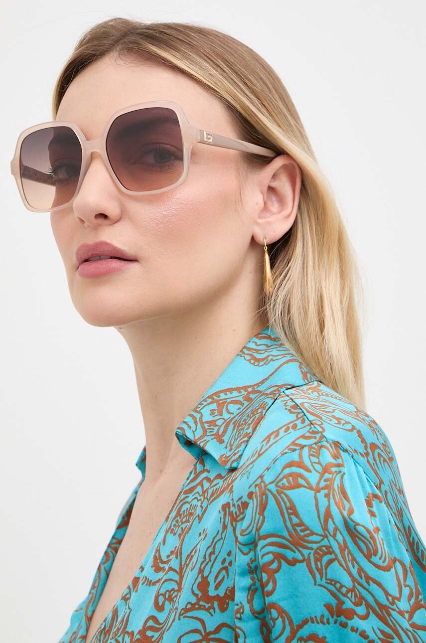 

Слънчеви очила Guess в бежово GU7921_H_5757F, Бежов