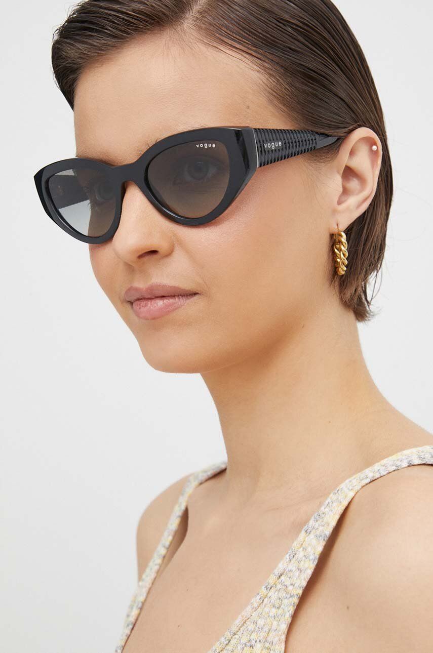 VOGUE ochelari de soare femei, culoarea negru, 0VO5566S