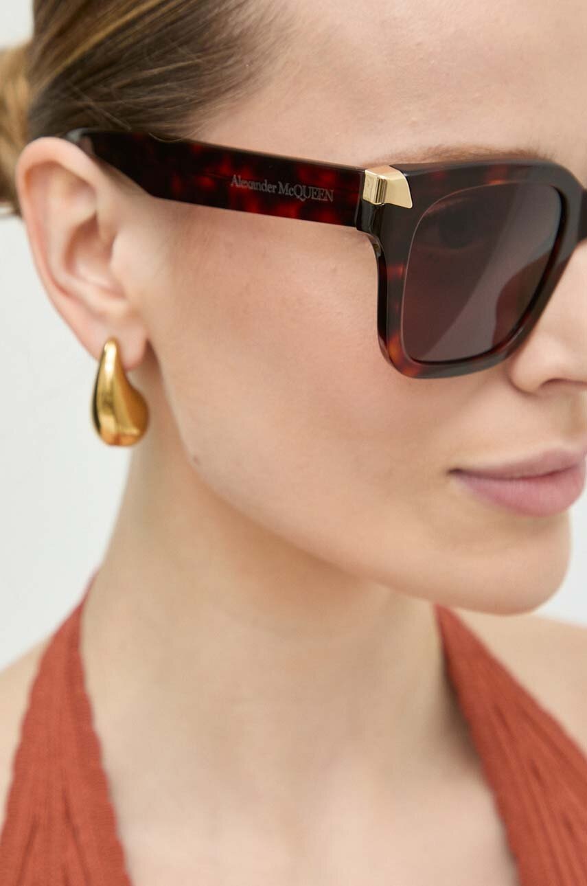 Γυαλιά ηλίου Alexander McQueen χρώμα: καφέ, AM0440S φωτογραφία