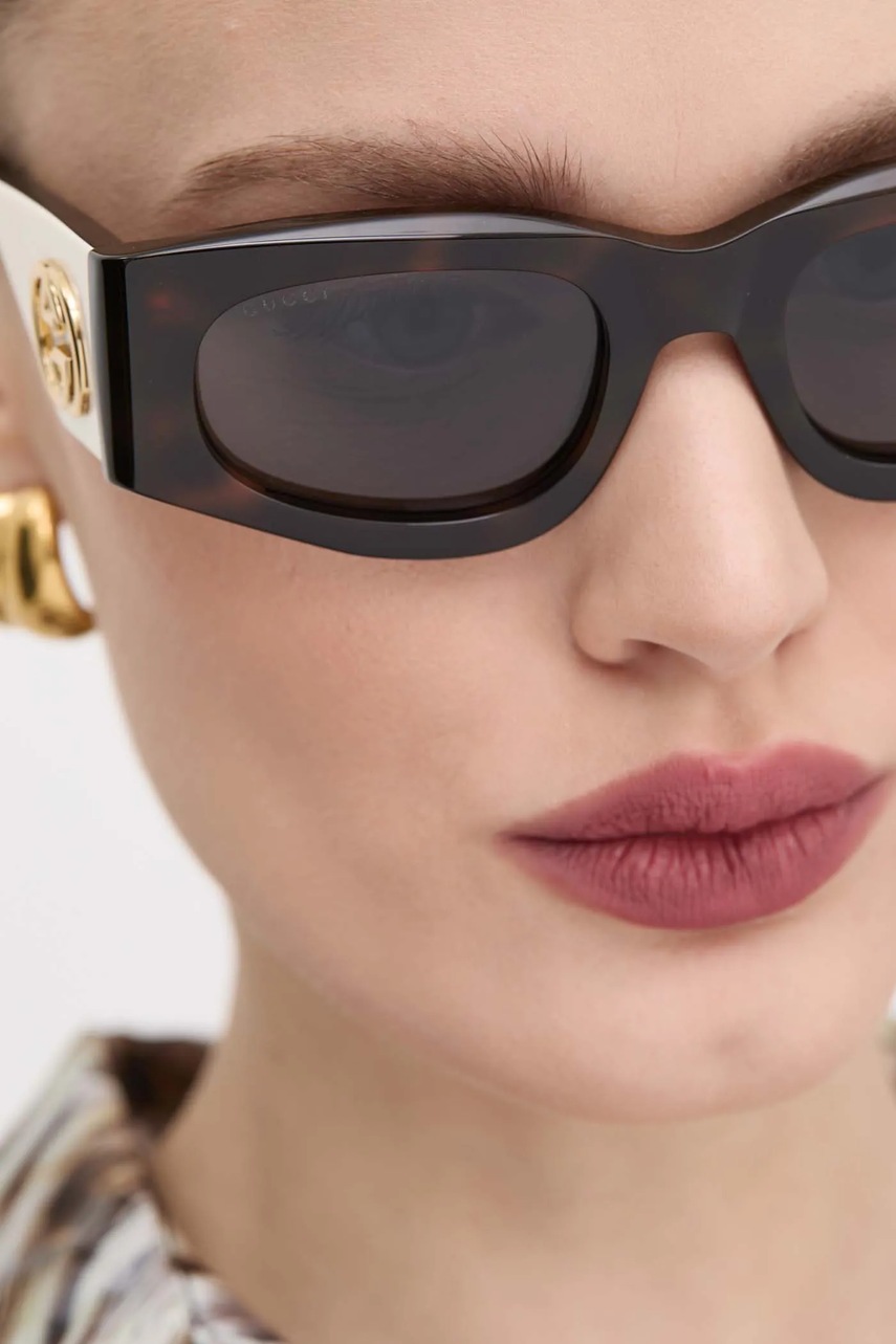 Сонцезахисні окуляри Gucci жіночі колір чорний GG1664S 