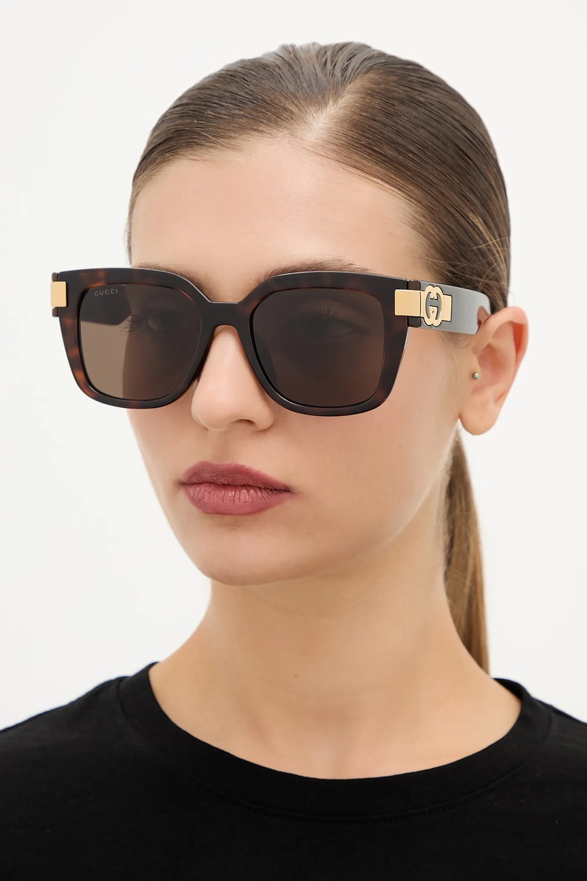 Levně Sluneční brýle Gucci dámské, hnědá barva, GG1690SK