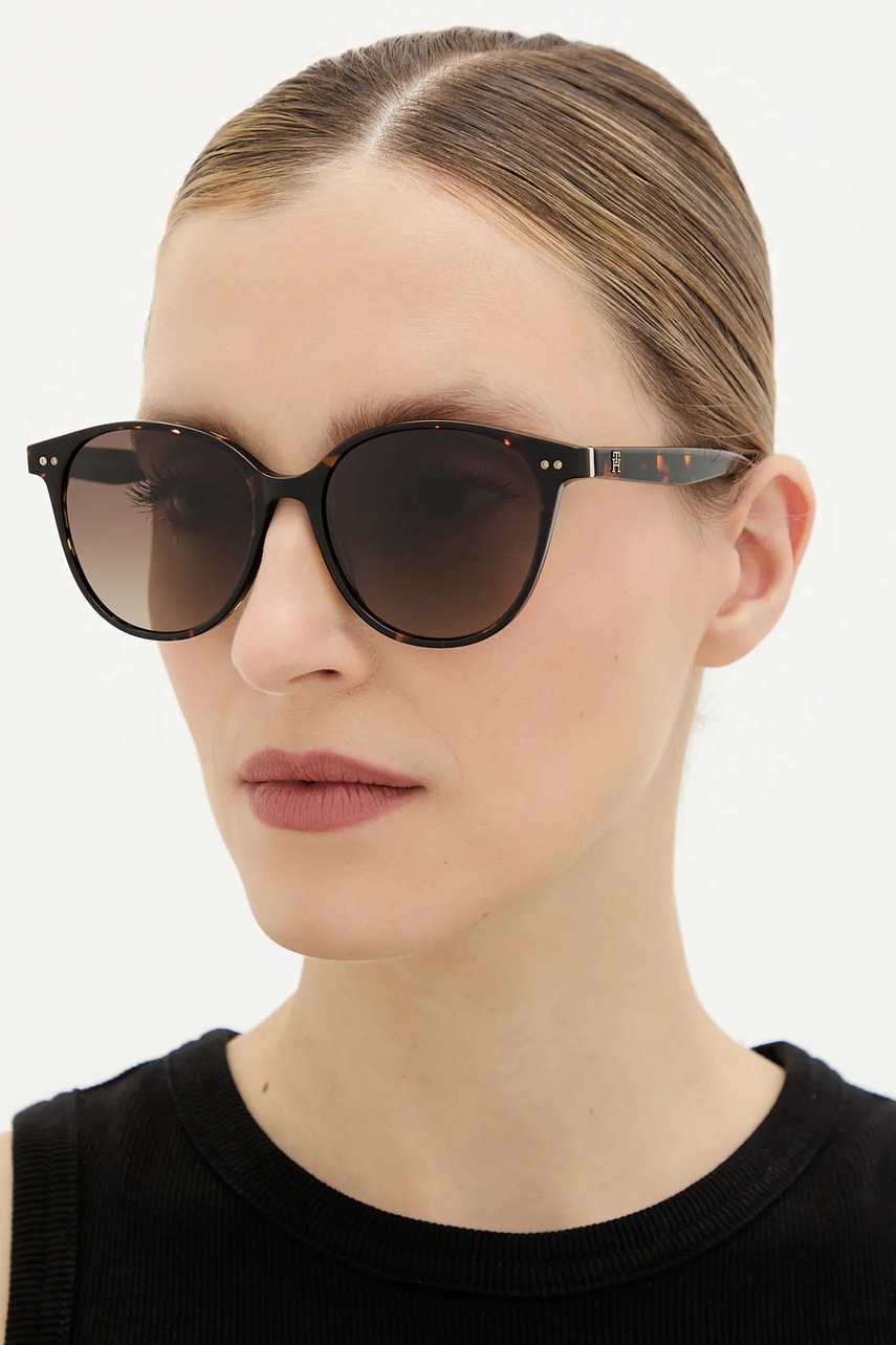 

Слънчеви очила Tommy Hilfiger в черно TH 2289/S, Черен