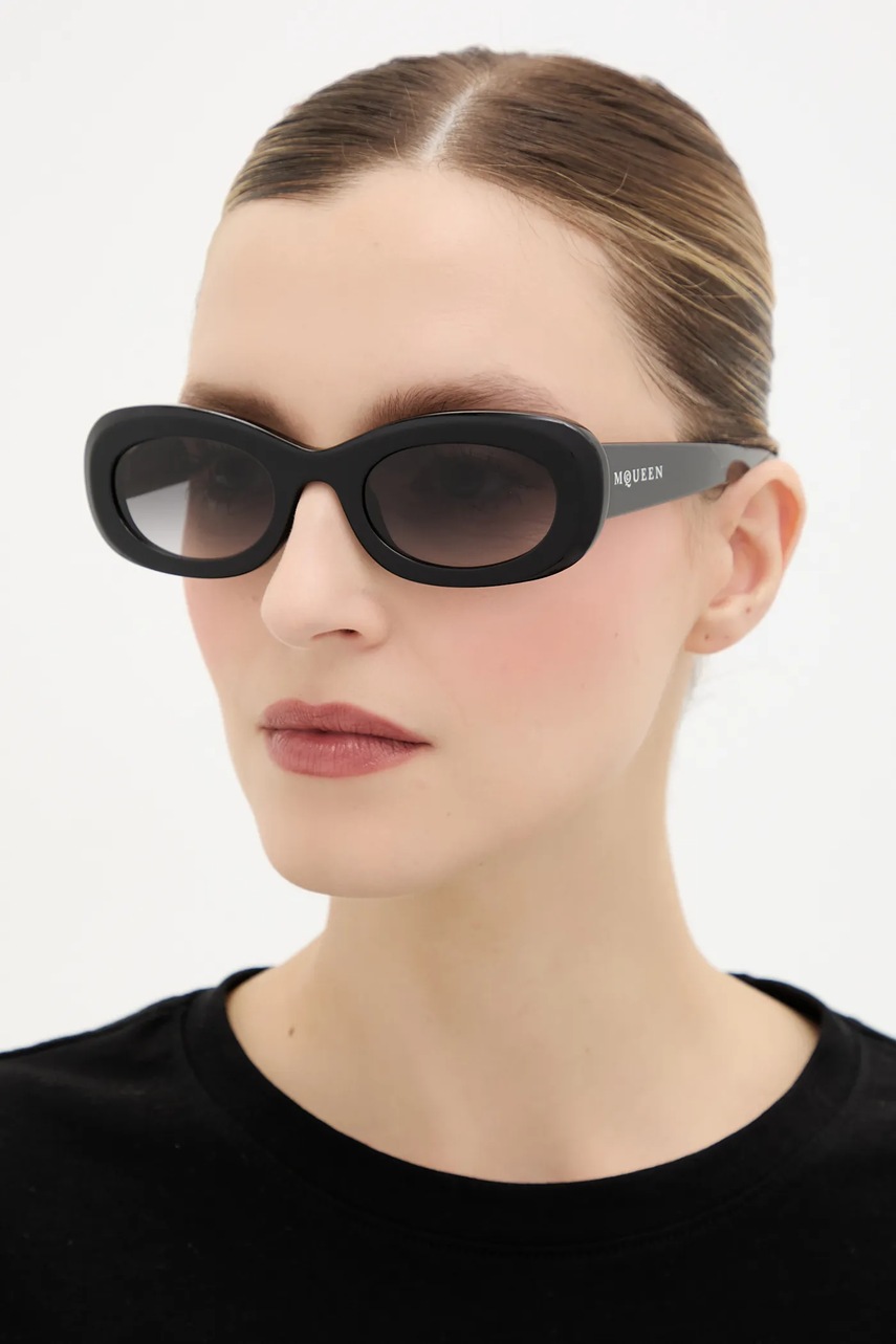 Alexander McQueen ochelari de soare culoarea negru, AM0527S