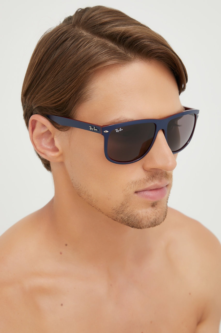 

Слънчеви очила Ray-Ban в черно, Черен