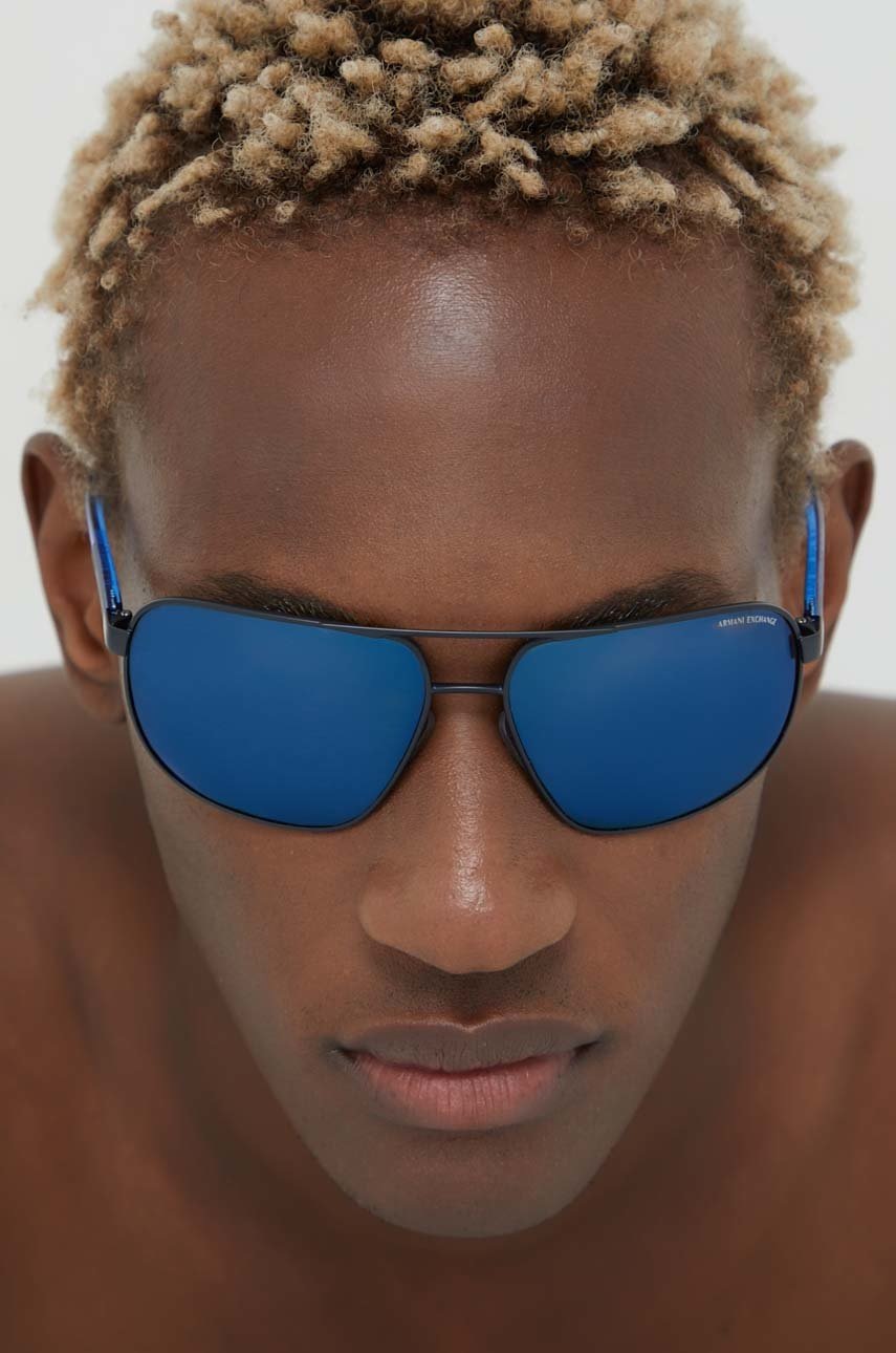 

Слънчеви очила Armani Exchange в тъмносиньо, Тъмносин