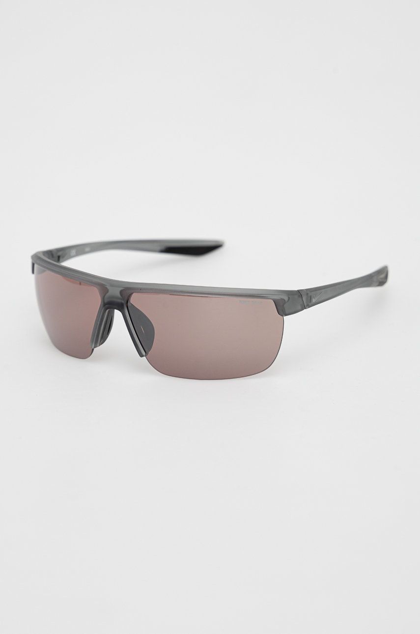 Nike ochelari de soare barbati, culoarea gri Accesorii imagine noua