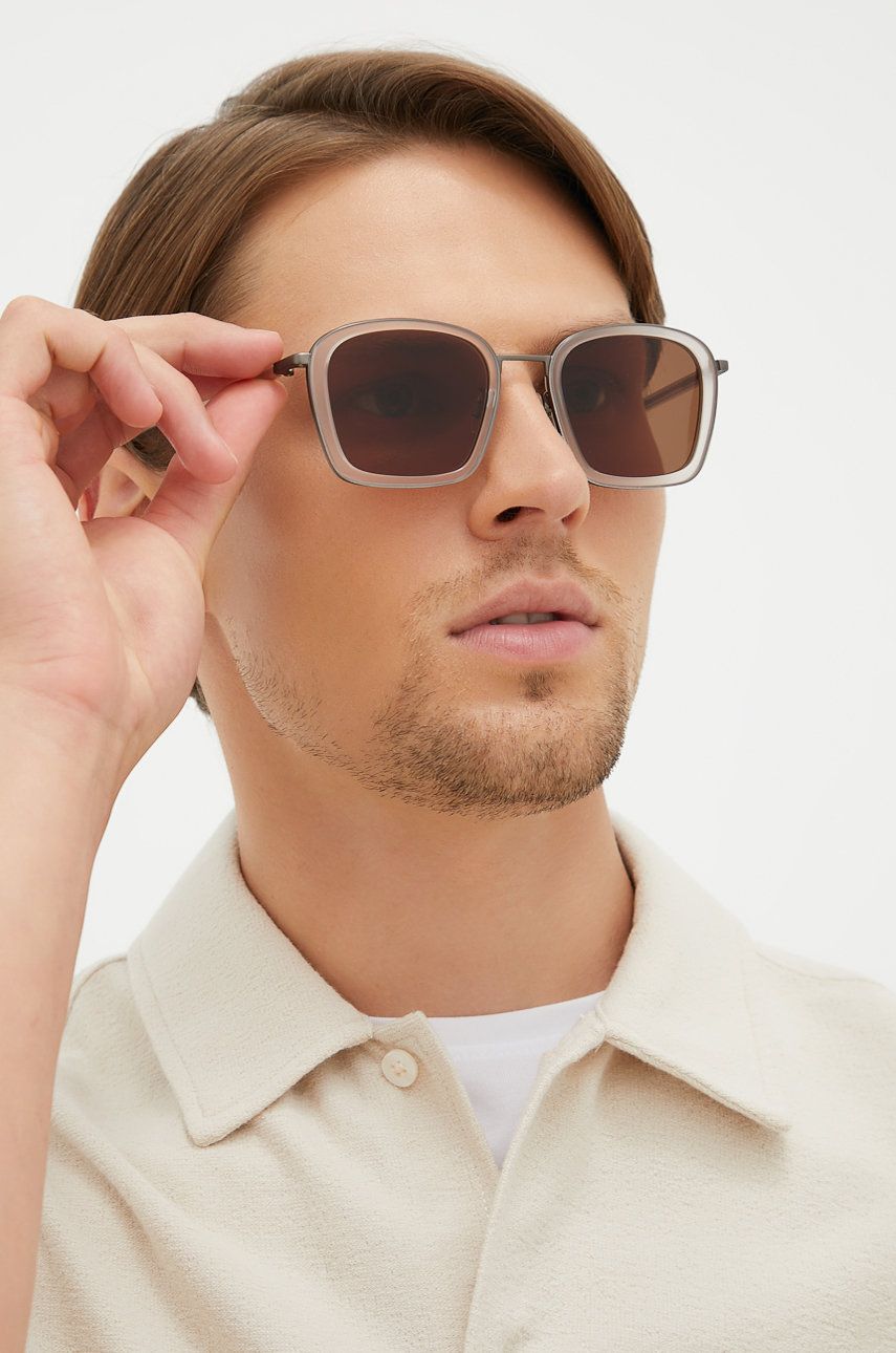 MCQ okulary przeciwsłoneczne męskie kolor beżowy