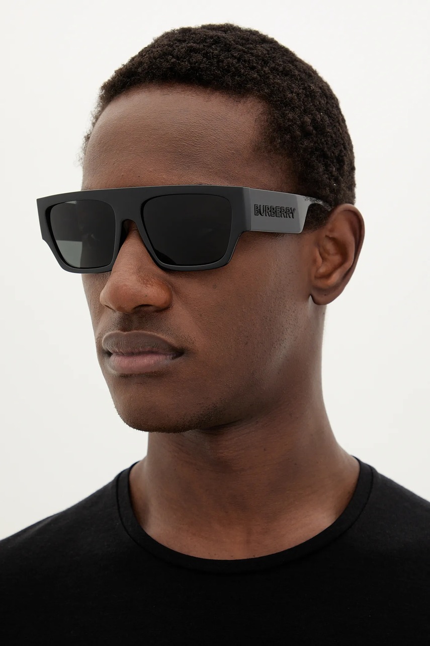 

Слънчеви очила Burberry MICAH в черно 0BE4397U, Черен