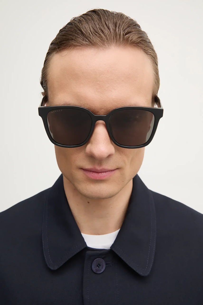 

Слънчеви очила Gucci в черно GG1346SK, Черен