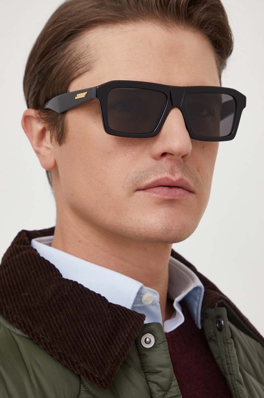 

Слънчеви очила Bottega Veneta в черно, Черен