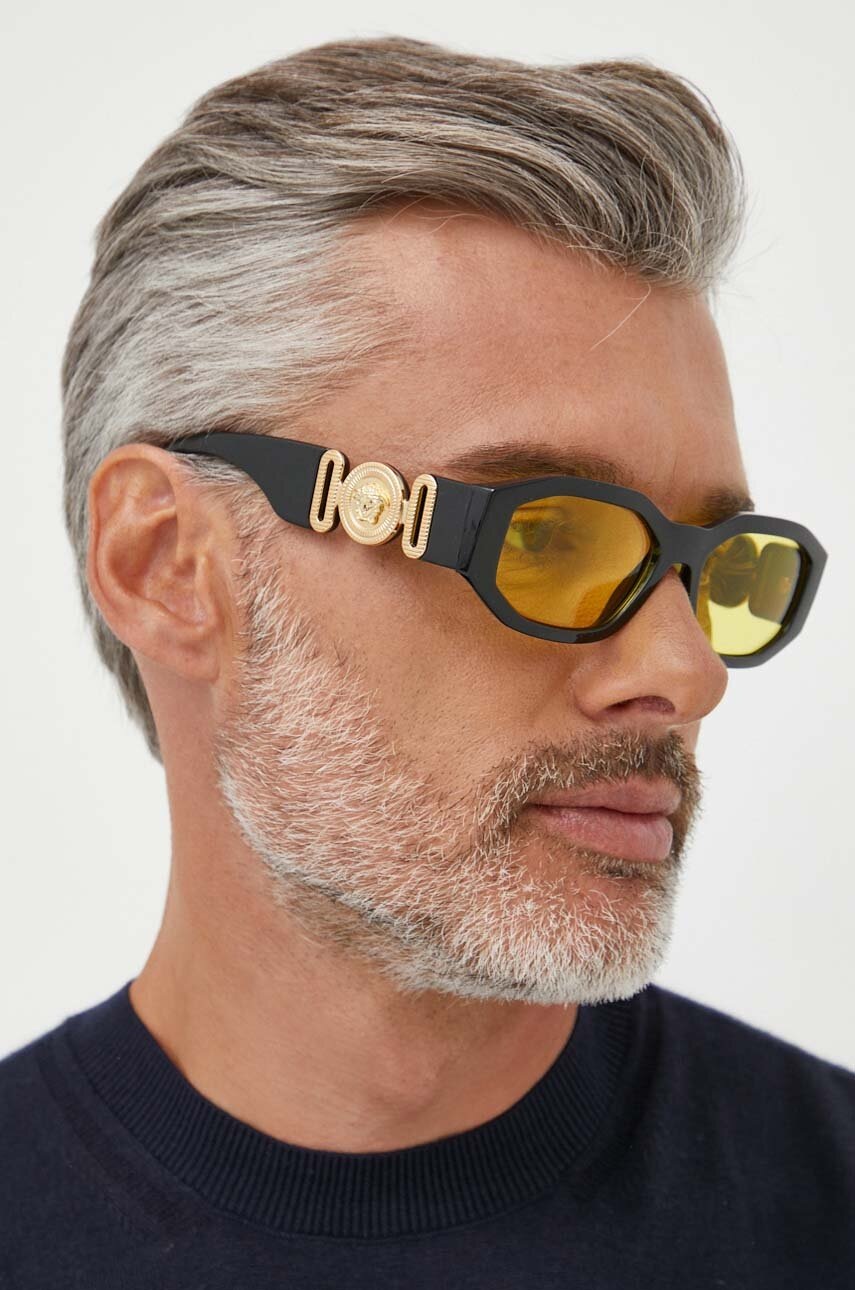 

Солнцезащитные очки Versace цвет чёрный