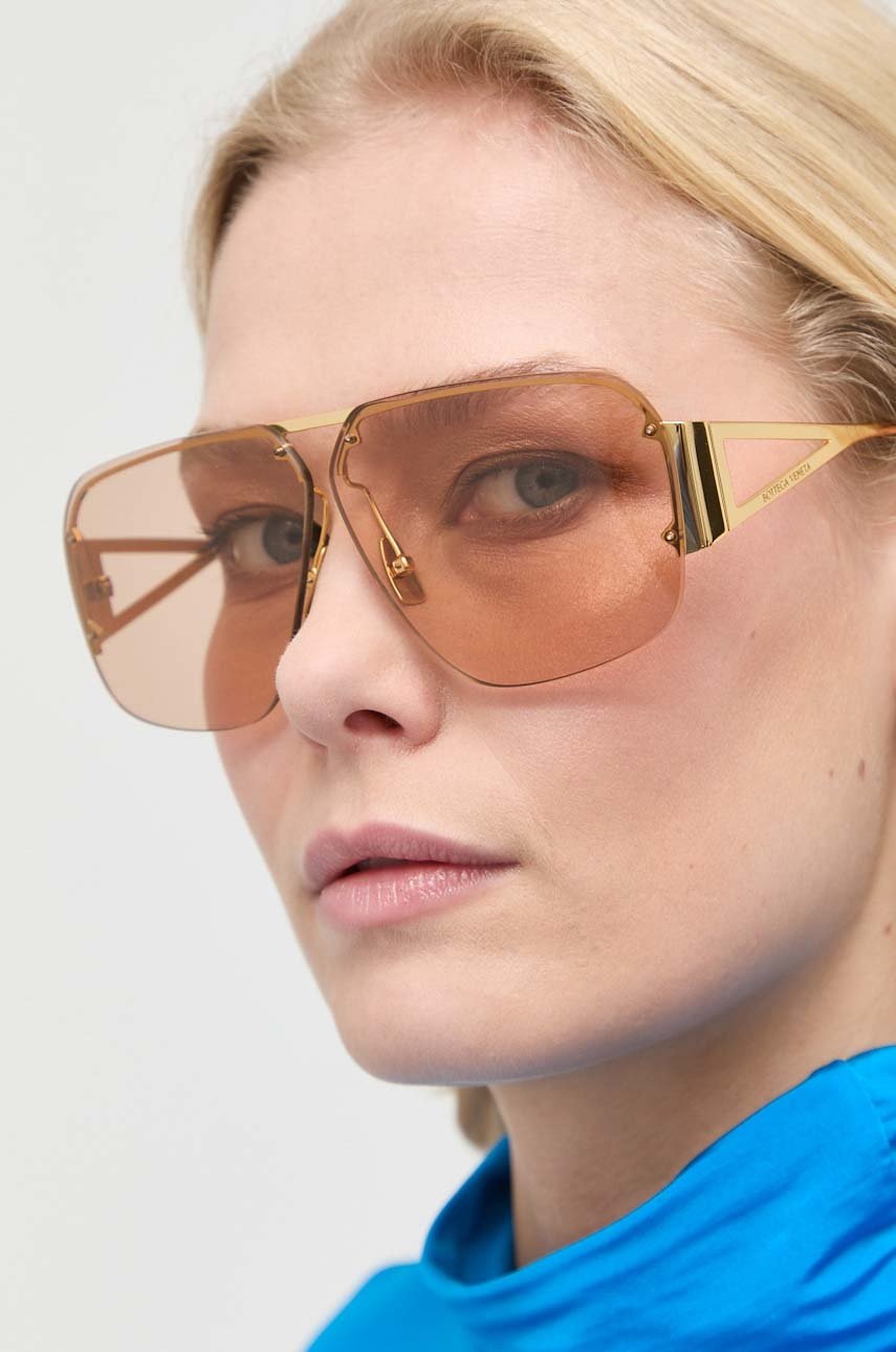 

Слънчеви очила Bottega Veneta в златисто, Злато