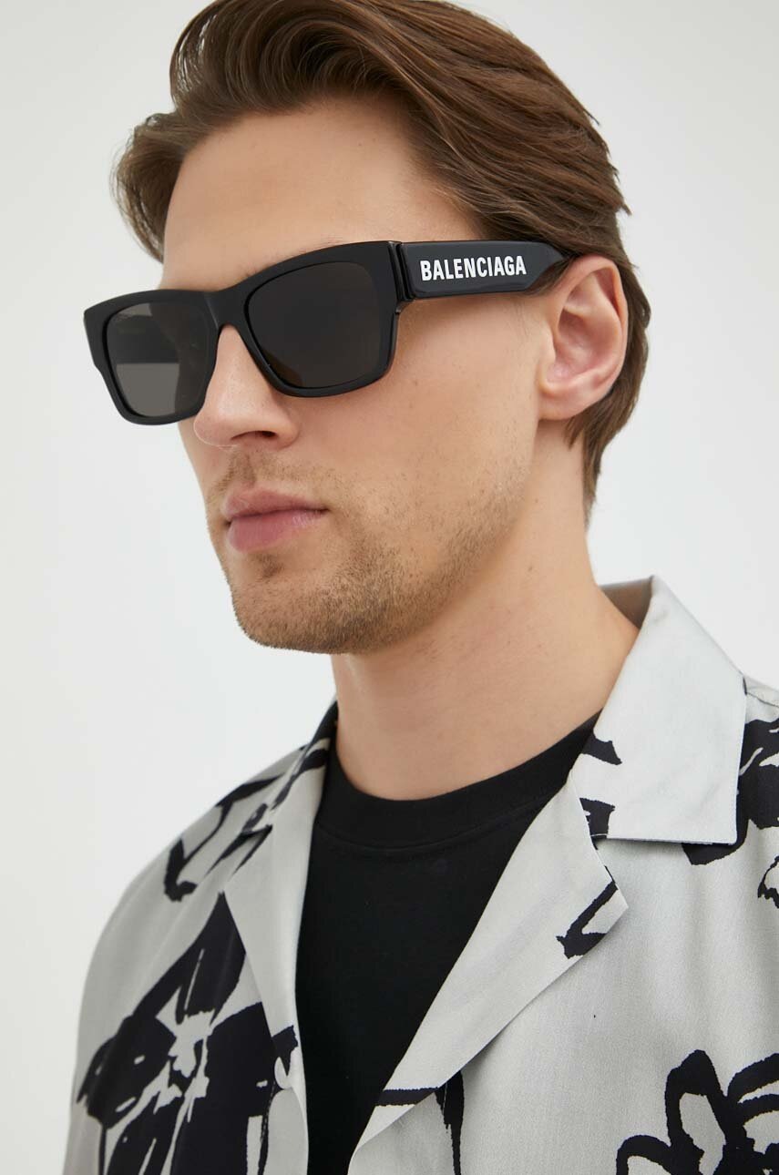 

Сонцезахисні окуляри Balenciaga колір чорний