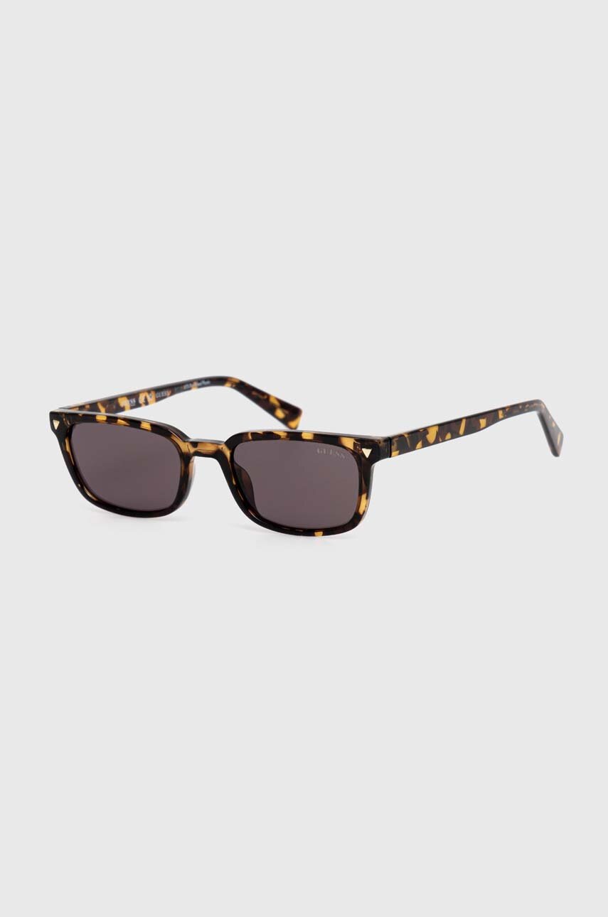 

Слънчеви очила Guess в кафяво GU8284_5052A, Кафяв