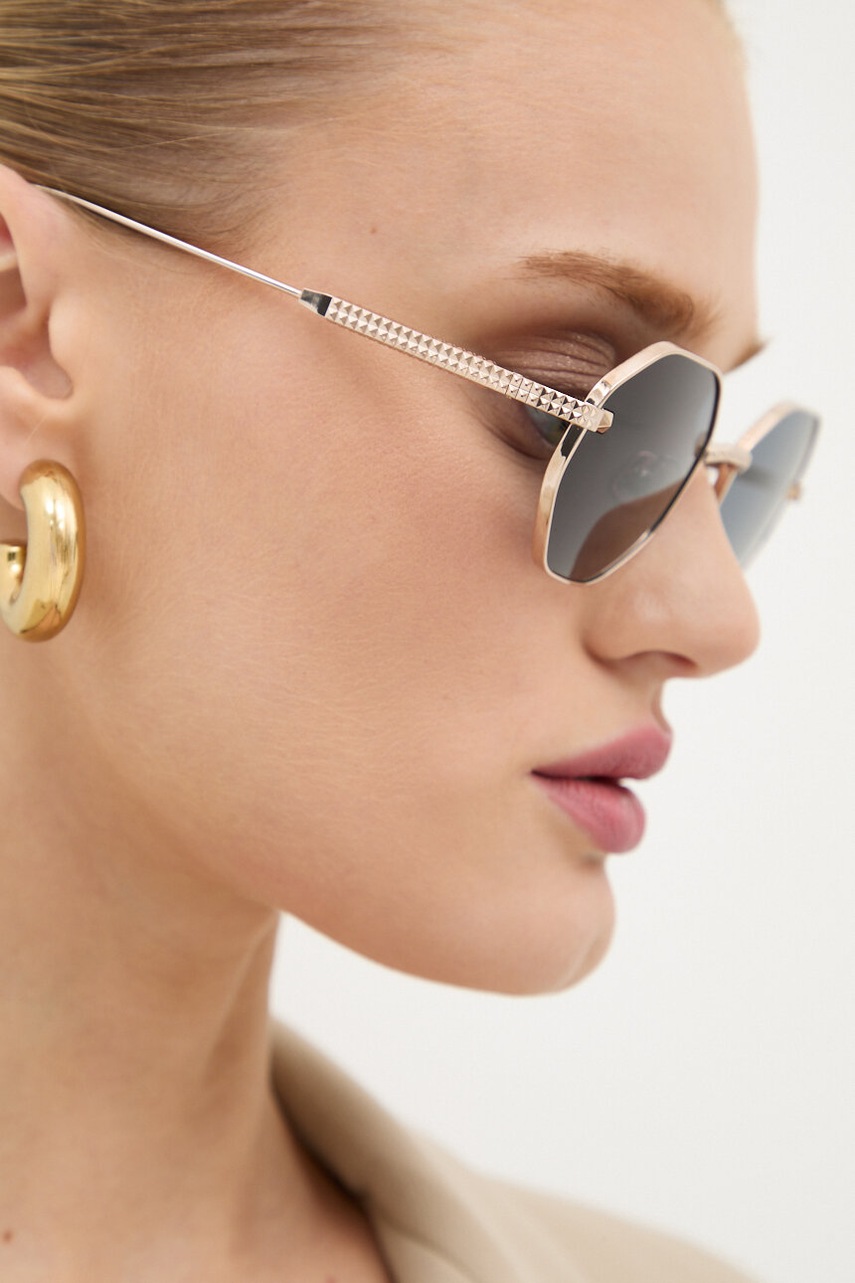 

Слънчеви очила Valentino V - STUD в златисто VLS.122A, Злато