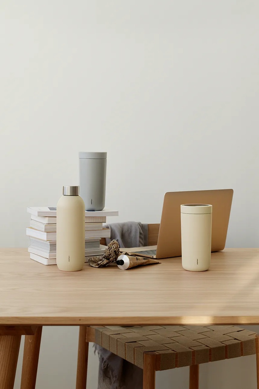 Θερμός Stelton Keep Cool 600 ml χρώμα: μπεζ φωτογραφία